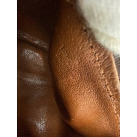 Louis Vuitton Monogram Papilloin Cylinder 2LVA1116 - Picture 6 of 11